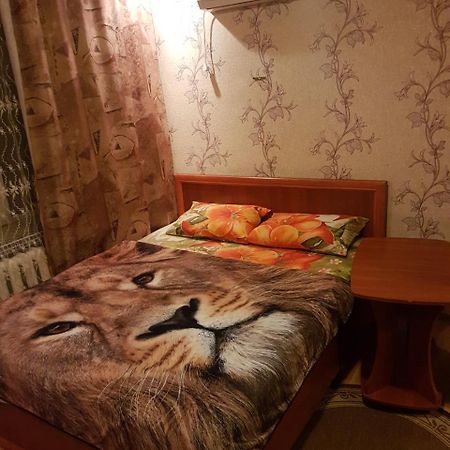 House Hotel Apartments 3 Rivne Bagian luar foto