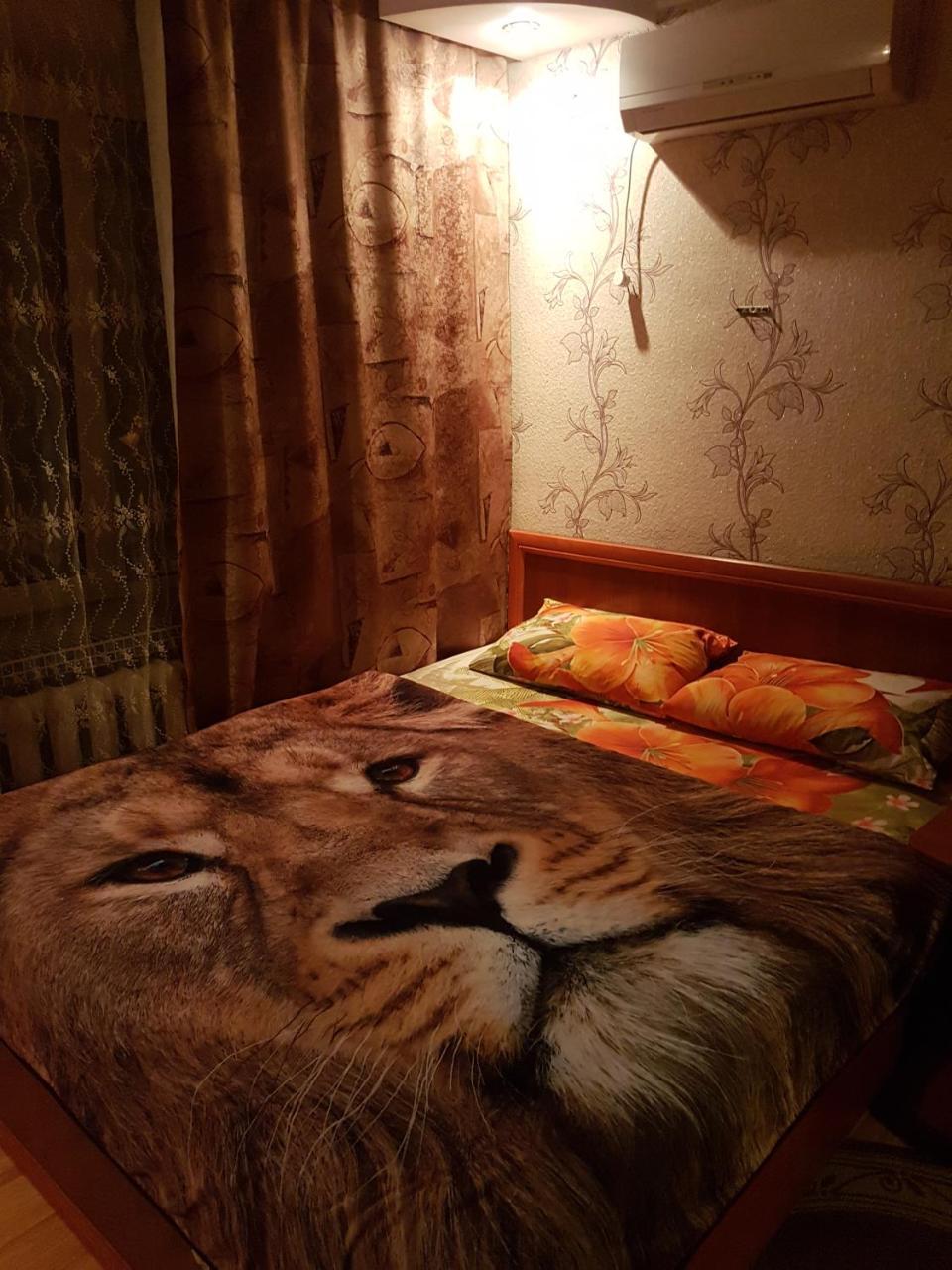 House Hotel Apartments 3 Rivne Bagian luar foto
