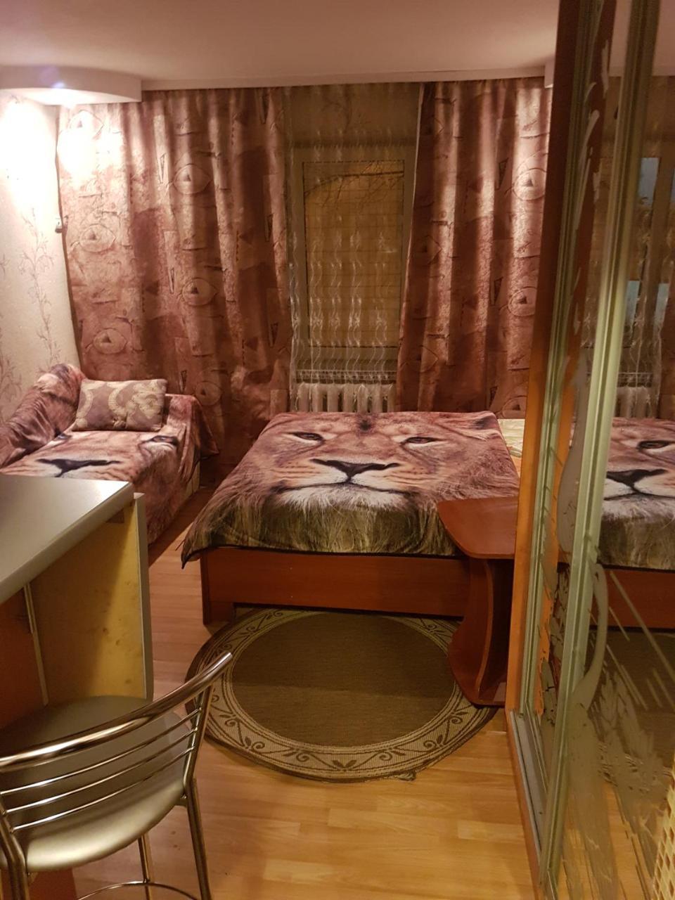 House Hotel Apartments 3 Rivne Bagian luar foto