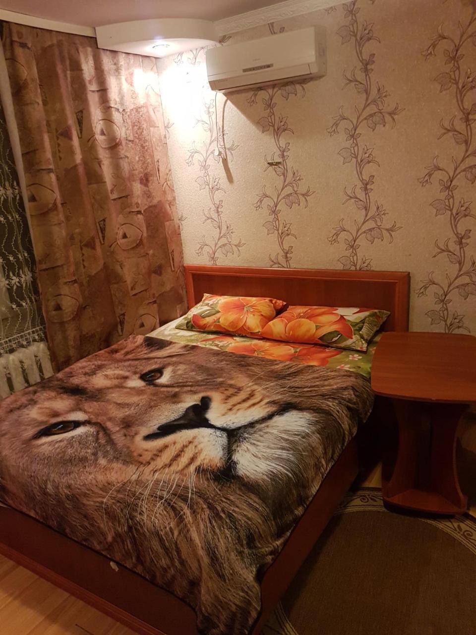 House Hotel Apartments 3 Rivne Bagian luar foto