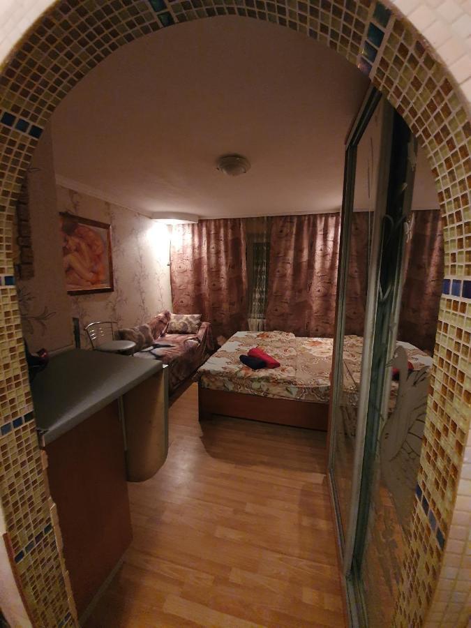 House Hotel Apartments 3 Rivne Bagian luar foto